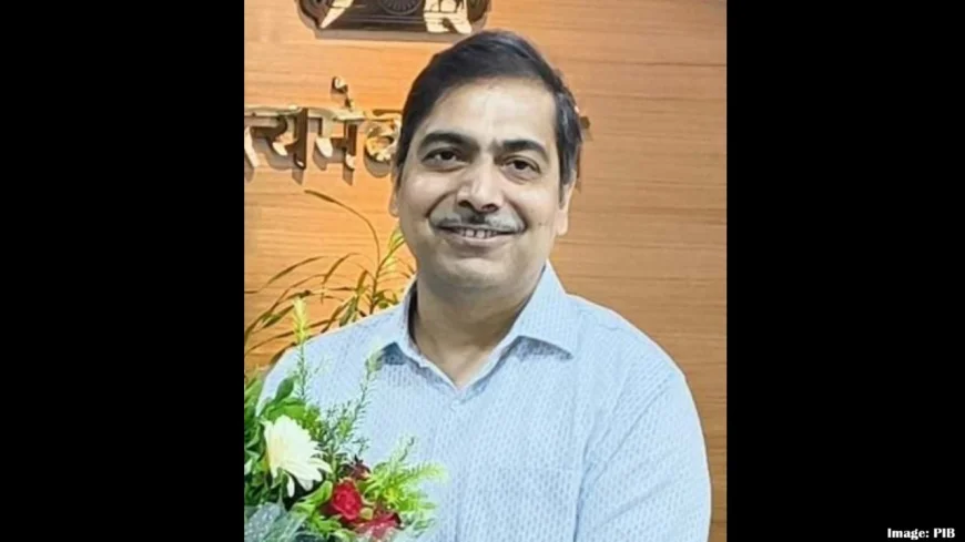 Alok Tripathi, IRTS Officer, Appointed Joint Secretary in Petroleum Ministry